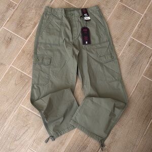 Women’s Olive Cargo Pants
